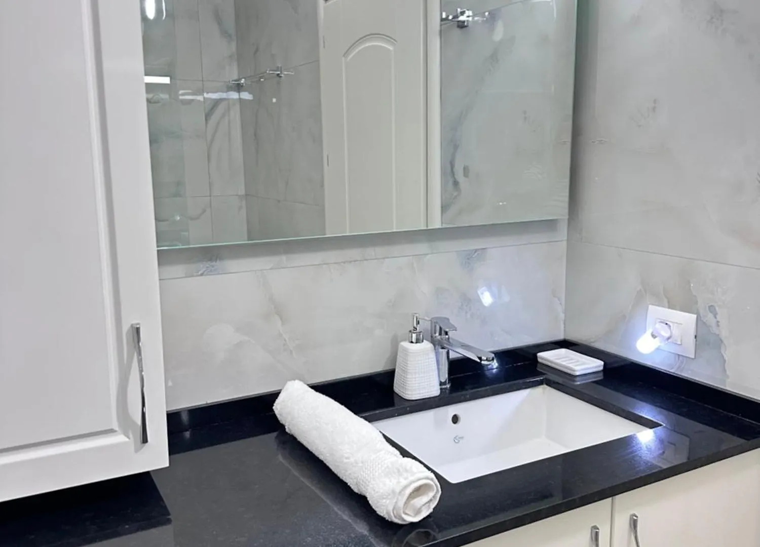 Apartmán Heaven Penthouse Sea View Sarandë 0*,